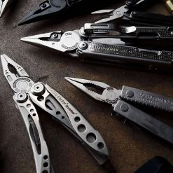 Leatherman Free P4 Multi-Purpose Tools (21-in-1) 832640 Leatherman Tools