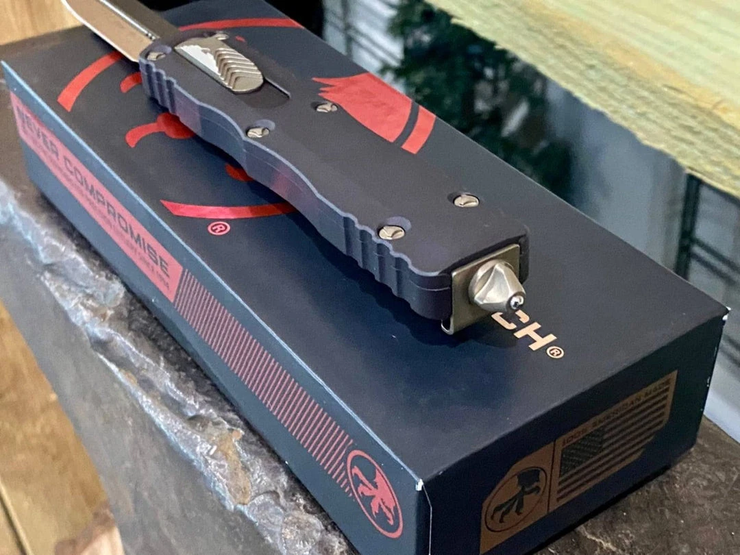 All Knife Brands Microtech 227-13 Dirac Delta D/E - Black Handle - Bronze Blade 3 All Knife Brands Microtech 227-13 Dirac Delta D/E - Black Handle - Bronze Blade