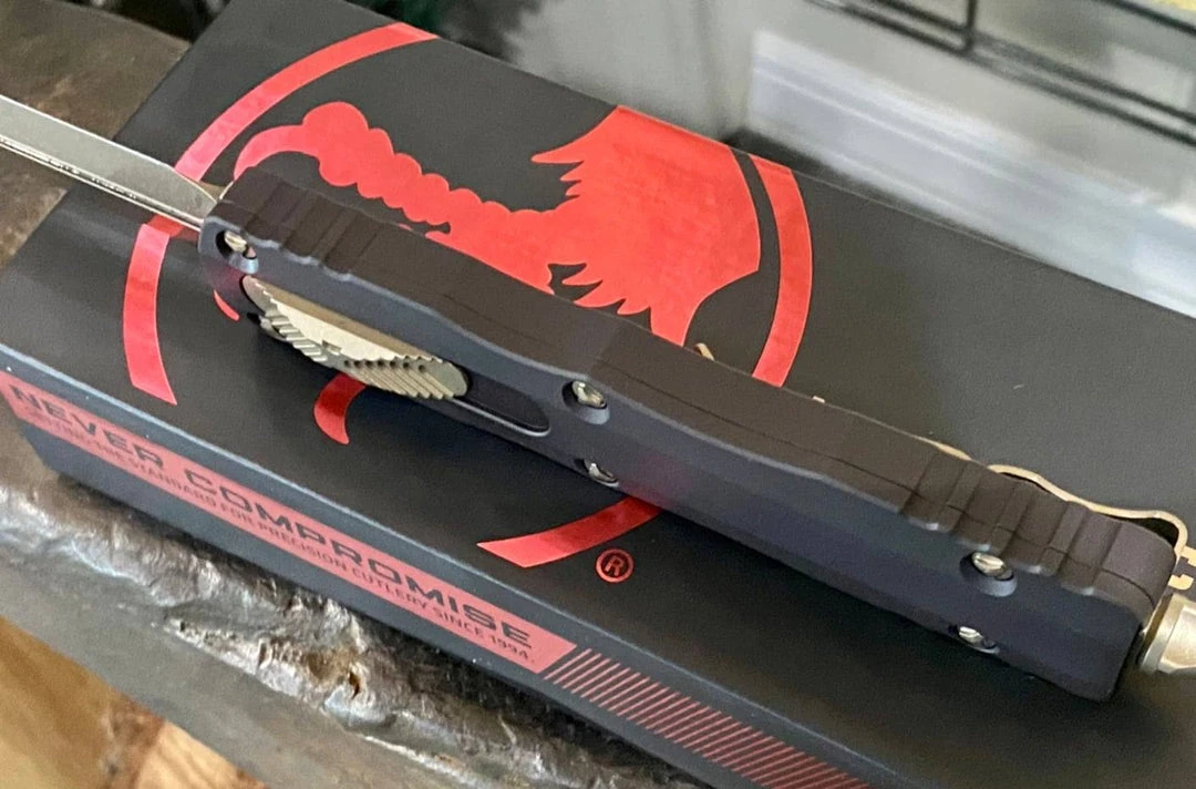 All Knife Brands Microtech 227-13 Dirac Delta D/E - Black Handle - Bronze Blade 4 All Knife Brands Microtech 227-13 Dirac Delta D/E - Black Handle - Bronze Blade