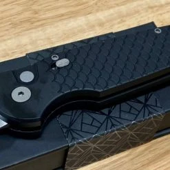 PROTECH KNIVES Pro-Tech TR-3 MC1 Magnacut Knife Fish Scale Black