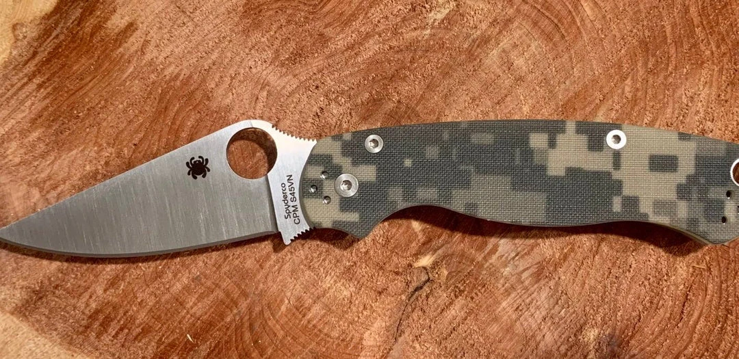 Spyderco Knives Spyderco Paramilitary 2 Knife CPM-S45VN Satin Blade, Digital Camo Handles 2 Spyderco Knives Spyderco Paramilitary 2 Knife CPM-S45VN Satin Blade, Digital Camo Handles
