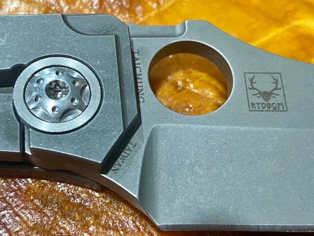 Spyderco Stovepipe Folding Knife 2.78"- C260TIP Spyderco Knives 5 Spyderco Stovepipe Folding Knife 2.78"- C260TIP Spyderco Knives