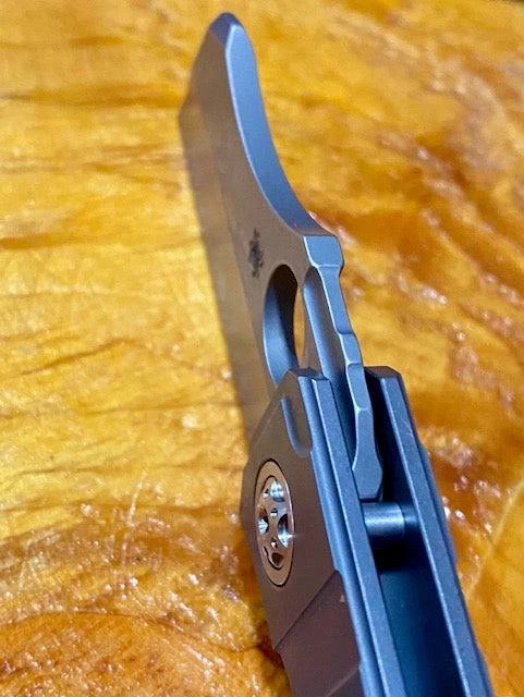 Spyderco Stovepipe Folding Knife 2.78"- C260TIP Spyderco Knives 7 Spyderco Stovepipe Folding Knife 2.78"- C260TIP Spyderco Knives